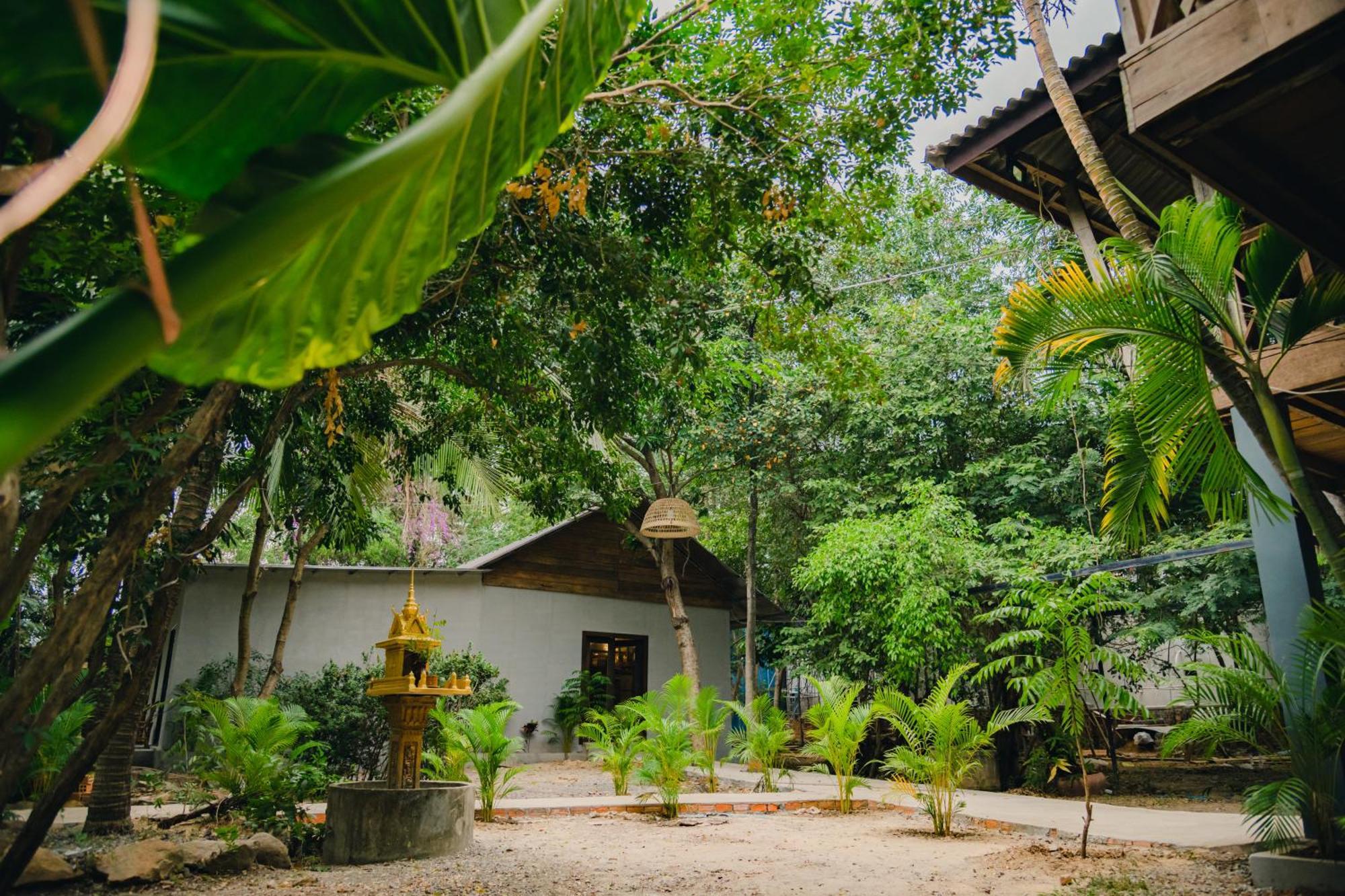 Banyan Tree Hostel Kampot Eksteriør bilde