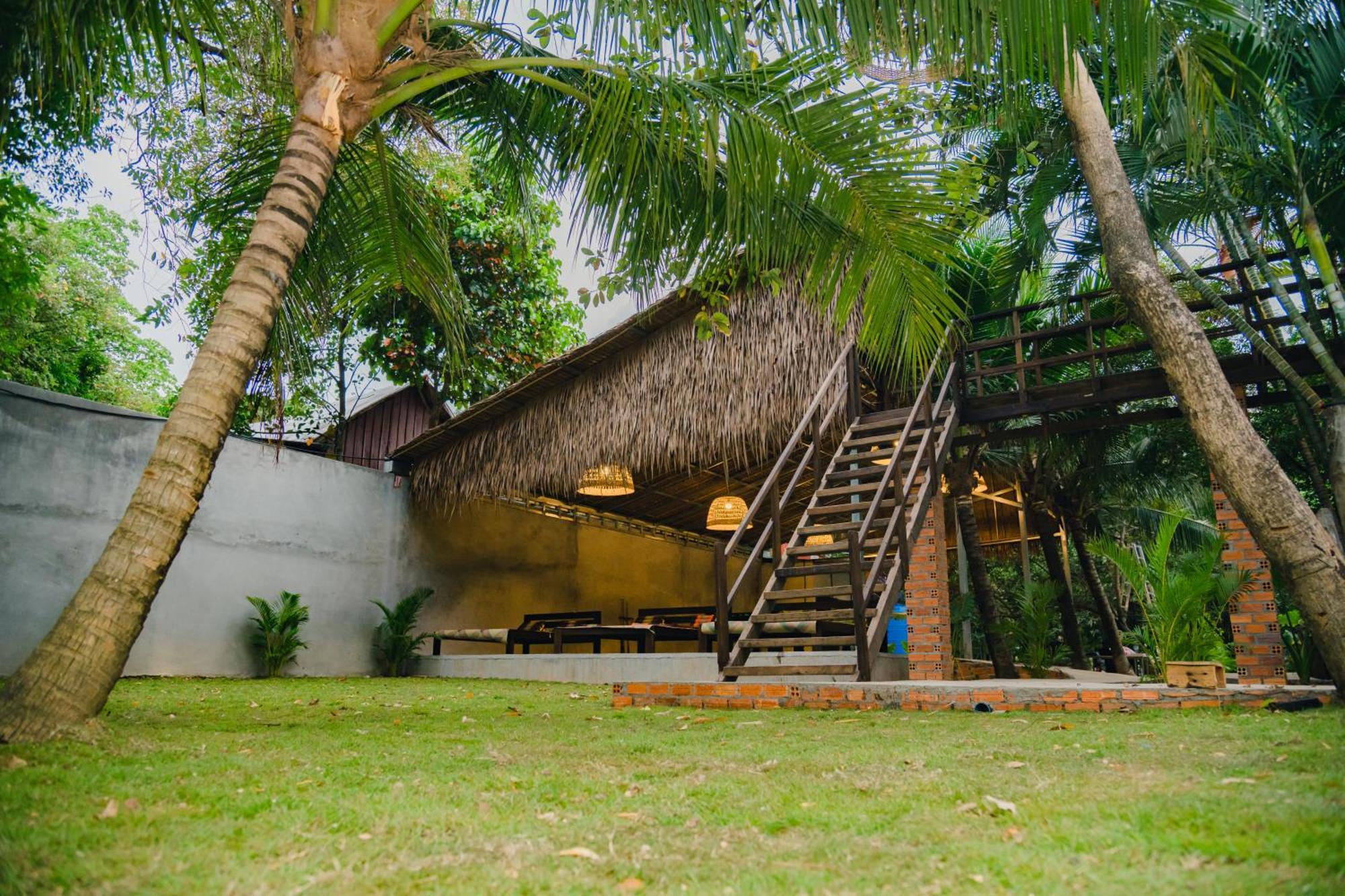 Banyan Tree Hostel Kampot Eksteriør bilde