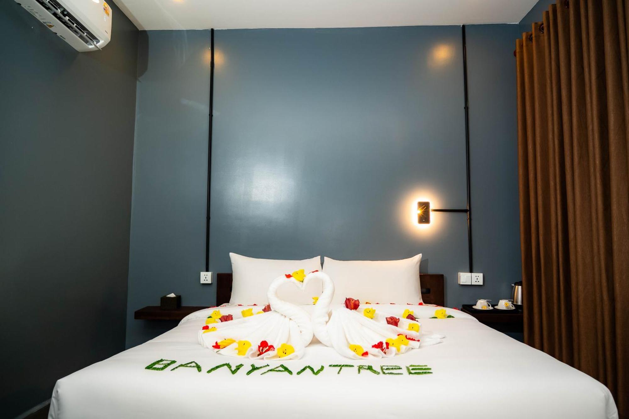Banyan Tree Hostel Kampot Eksteriør bilde