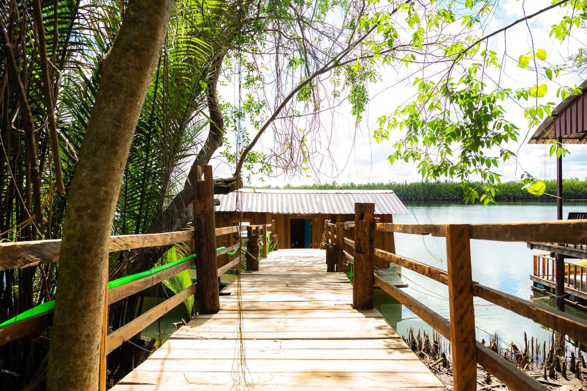 Banyan Tree Hostel Kampot Eksteriør bilde