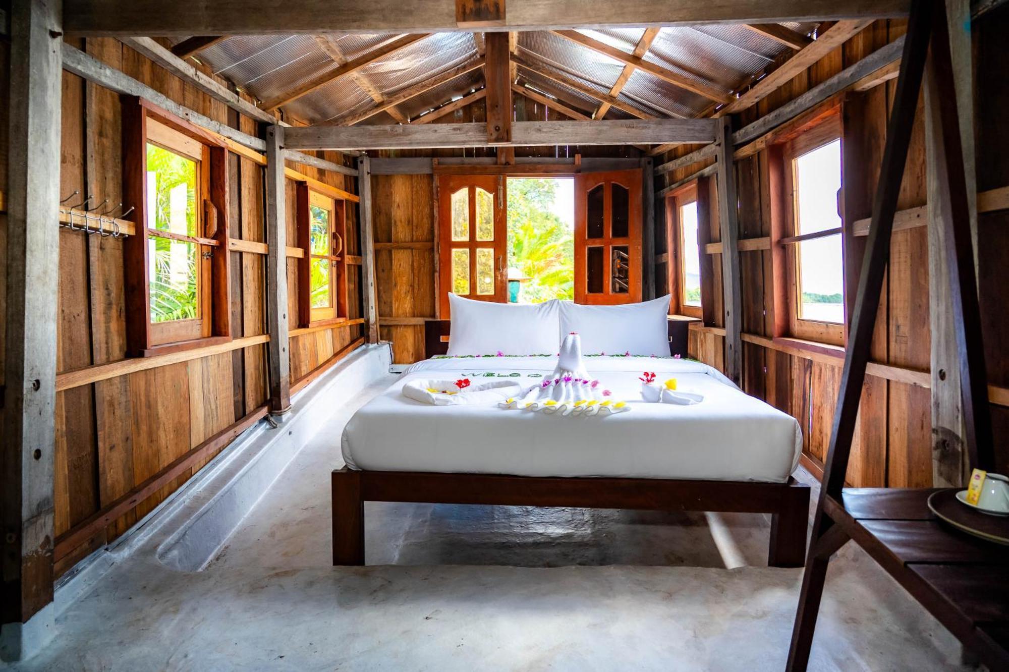 Banyan Tree Hostel Kampot Eksteriør bilde